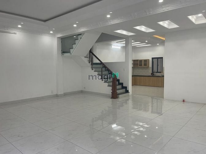 Hình ảnh Cho thuê biệt thự ngay ga Metro Phước Long giáp q2 giá 40tr/tháng