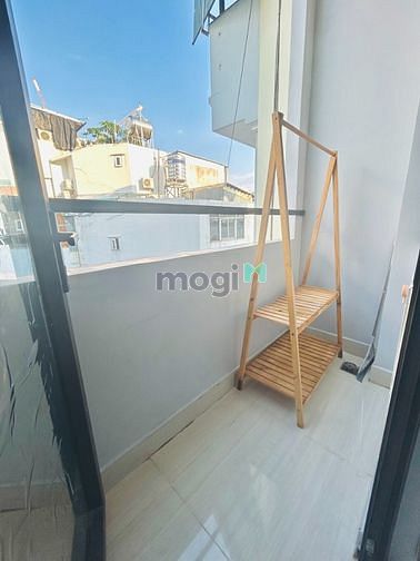 Hình ảnh Cho thuê studio ban công xinh xẻo ngay quận 1