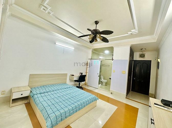 Hình ảnh 1pn ban công tách bếp gần bùng binh Phù Đổng quận 1