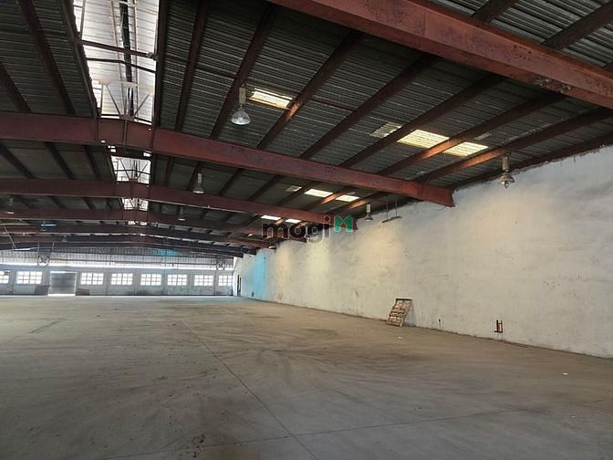 Hình ảnh Cho thuê kho mặt tiền xlhn thủ Đức giáp quận 2