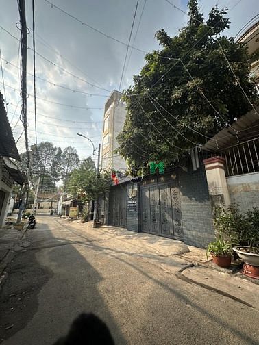 Hình ảnh Bán đất đường Tô Ký Quận 12 dt lớn tiện xây Văn Phòng, CHDV, .....