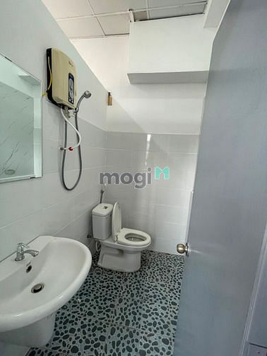 Hình ảnh Mb6623 nạp rút nhanh chóng 1PN , cửa sổ lớn thoáng mát máy giặt riêng , gần chợ bến thành