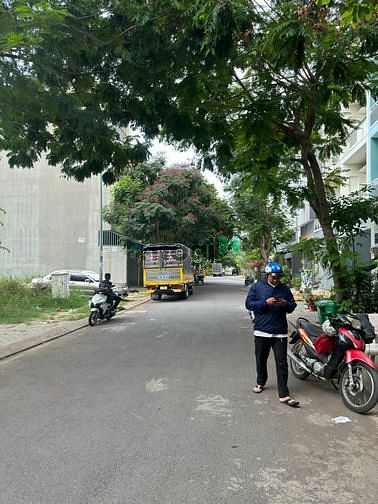 Hình ảnh Bán đất 4x20m Đường Đặng Thùy Trâm , đường 12m , Gần Đại Học Văn Lang