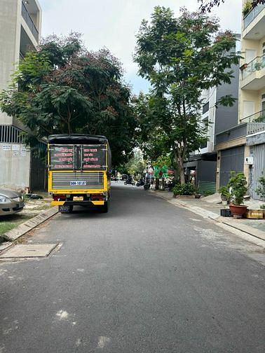 Hình ảnh Bán đất 4x20m Đường Đặng Thùy Trâm , đường 12m , Gần Đại Học Văn Lang