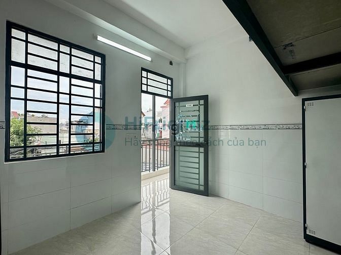 Hình ảnh Duplex ban công. Nội thất cơ bản - hầm xe, thang máy, bảo vệ 24/7