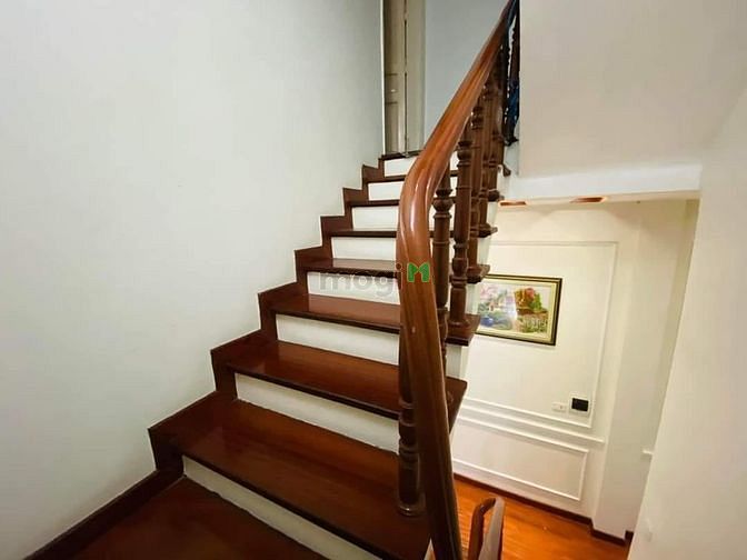 Hình ảnh Nhà đẹp 2 thoáng chủ tặng Full nội thất-Đống Đa 44m 5T giá 8,6 tỷ.