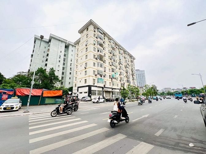 Hình ảnh Chỉ 4,25 tỷ -CC-N03 Láng Thượng - Huỳnh thúc Kháng -Đống Đa- DT 85m-4N