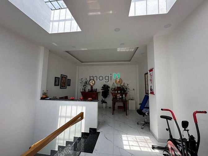 Hình ảnh Cho thuê nhà Gần thoại ngọc hầu. 3 lầu 4Pn, full nội thất, 18 triệu