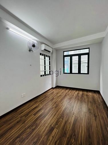 Hình ảnh Sư Vạn Hạnh - Quận 10 - 3 Tầng - HXH - Chỉ 7.2 Tỷ ( Tl )
