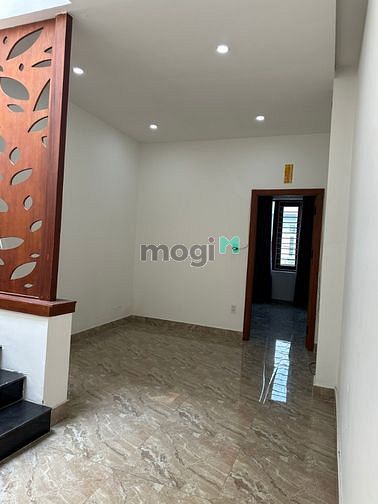 Hình ảnh Cho thuê nhà 3 tầng MT đường Phùng Chí Kiên