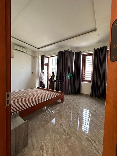 Hình ảnh Cho thuê nhà 3 tầng MT đường Phùng Chí Kiên
