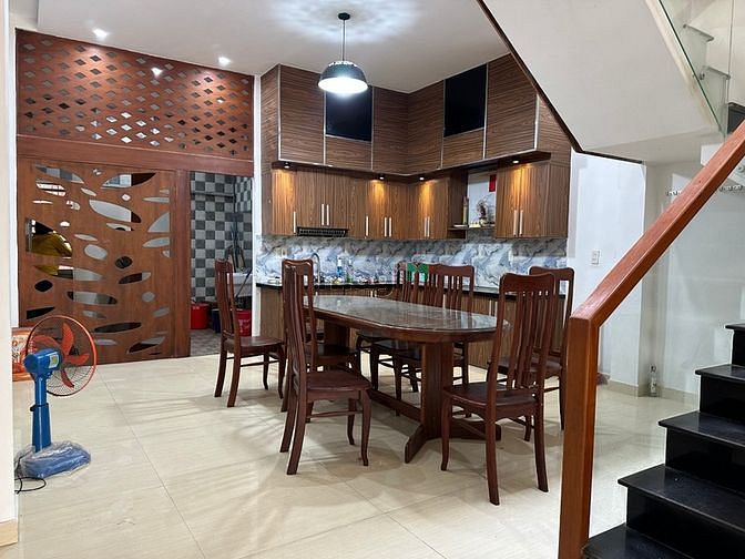 Hình ảnh Cho thuê nhà 3 tầng MT đường Phùng Chí Kiên