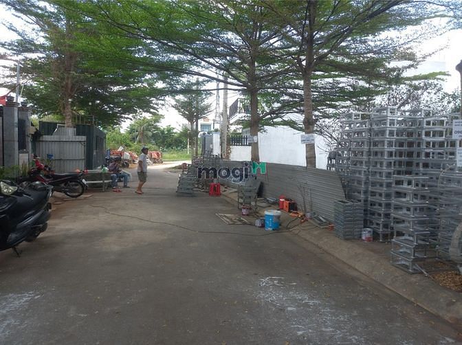 Hình ảnh Cần cho thuê đất 4x17,5m 6tr/th hẻm xe hơi Nguyễn Xiển (Gần Vinhomes)