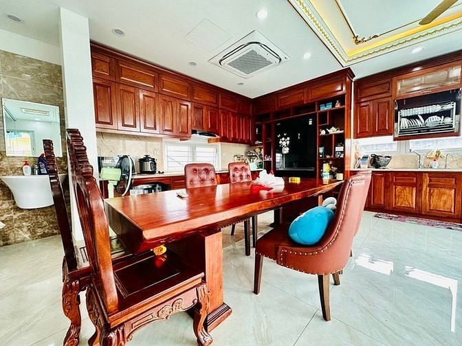 Hình ảnh Đẳng cấp nhà phố Tư Đình 7 tầng thang máy gara ô tô