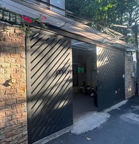 Hình ảnh Bán gấp nhà Thảo Điền, Thành phố Thủ Đức - 8.3m x 11m