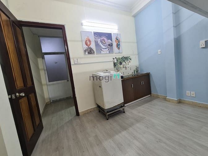 Hình ảnh Phòng trọ Q1 - Full nội thất - Ban Công Tách bếp