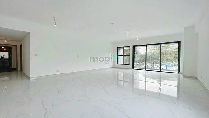 Hình ảnh Sky Villas Tân Phú , xe hơi lên tận nhà , 230m2 , giá : 28tr/th .