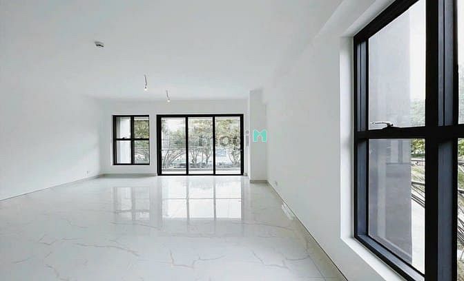 Hình ảnh Sky Villas Tân Phú , xe hơi lên tận nhà , 230m2 , giá : 28tr/th .