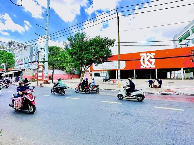 Hình ảnh Cho Thuê Nhà Mặt Tiền 856 Âu Cơ, Quận Tân Bình ( 8.000m2 )