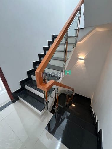 Hình ảnh Nhà đẹp HXH thông gần Chung cư Topaz - 4 tầng 5PN - DTSD 252m2