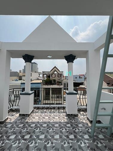 Hình ảnh Nhà đẹp HXH thông gần Chung cư Topaz - 4 tầng 5PN - DTSD 252m2