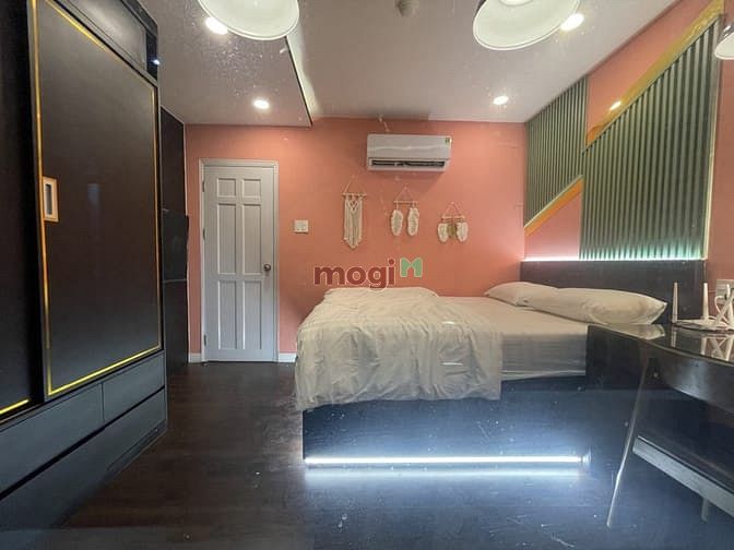 Hình ảnh studio bancol lớn full NT,Q3 gần hội trường Thành Uỷ, Đh Kinh Tế