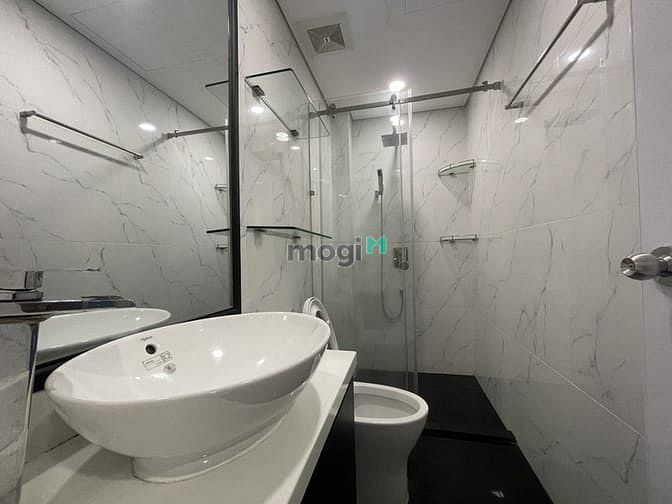 Hình ảnh studio bancol lớn full NT,Q3 gần hội trường Thành Uỷ, Đh Kinh Tế