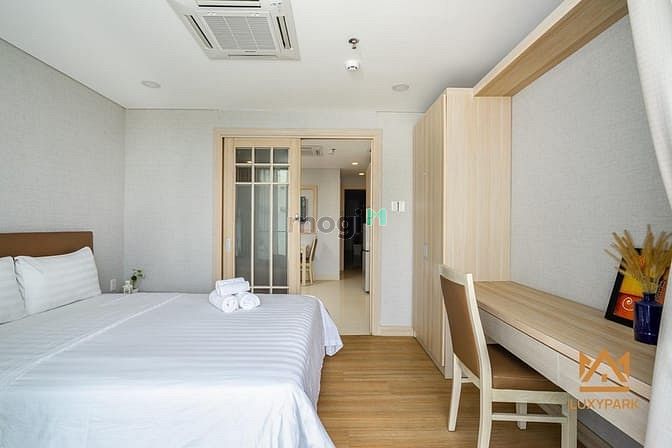Hình ảnh Cho Thuê Căn Hộ Ban Công Thoáng Mát View Cực Chill Quận 1