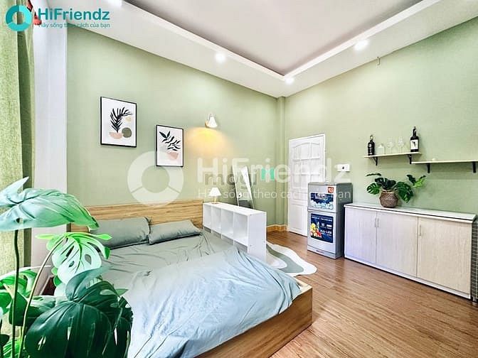 Hình ảnh Phòng Studio cửa sổ trời thoáng mát, tone màu xanh mát mẻ