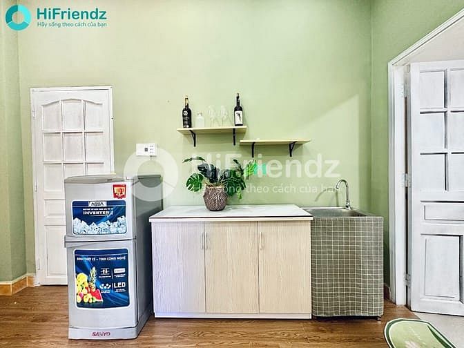 Hình ảnh Phòng Studio cửa sổ trời thoáng mát, tone màu xanh mát mẻ