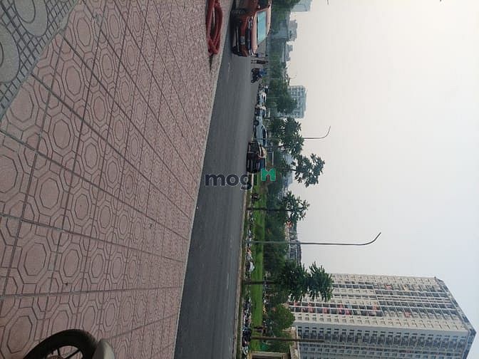 Hình ảnh Bán đất hồng tiến 96m 22.25 tỷ . ô tô vào đất kính doanh