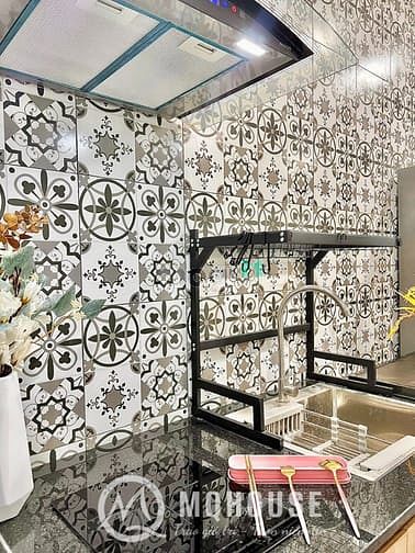 Hình ảnh Mới 100% - Mb6623 nạp rút nhanh chóng ban công FULL nội thất siêu đẹp ở đường Bạch Đằng