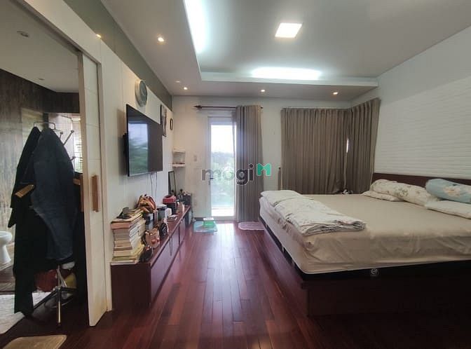 Hình ảnh Biệt thự xây cao cấp, có hầm và hồ bơi