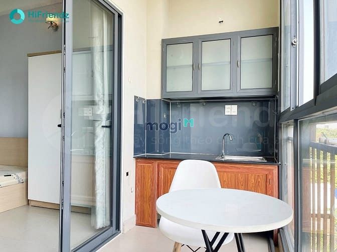 Hình ảnh Phòng ngủ tách bếp rộng thoáng có ban công lớn
