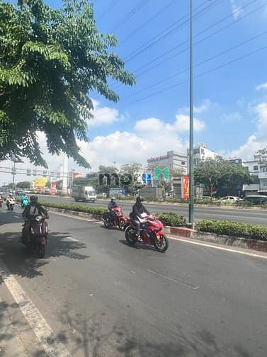 Hình ảnh Cho thuê mặt bằng Đất trống Đường Phạm Văn Đồng Quận Bình Thạnh