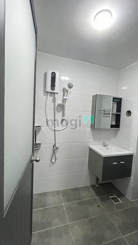 Hình ảnh 1 Phòng Ngủ Tách Bếp Ban Công Thoáng Mát Quận 1 Full Nội Thất
