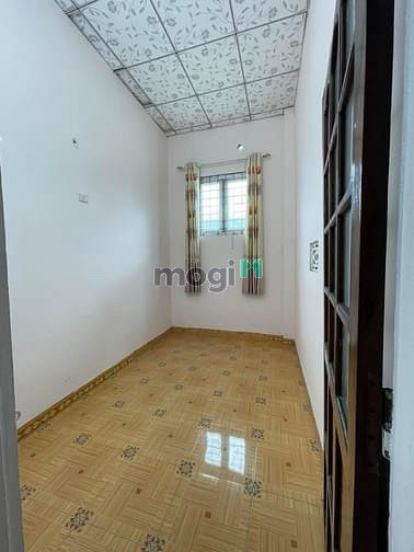 Hình ảnh Cho thuê nhà 2 tầng MT Đào Sư Tích gần bến xe