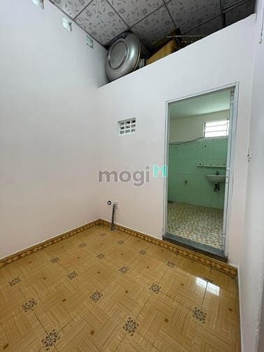 Hình ảnh Cho thuê nhà 2 tầng MT Đào Sư Tích gần bến xe