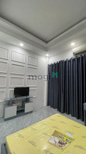 Hình ảnh 1 Phòng Ngủ Tách Bếp Ban Công Thoáng Mát Quận 1 Full Nội Thất