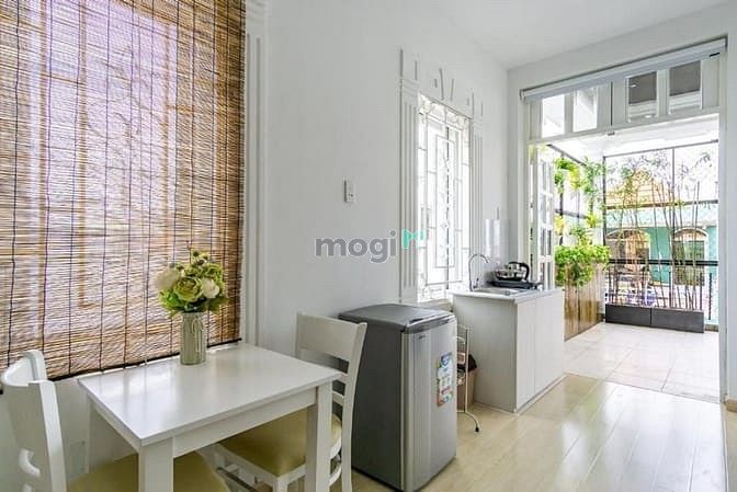 Hình ảnh Mb6623 nạp rút nhanh chóng ban công rộng, thang máy ngay chợ Tân Định, Quận 1