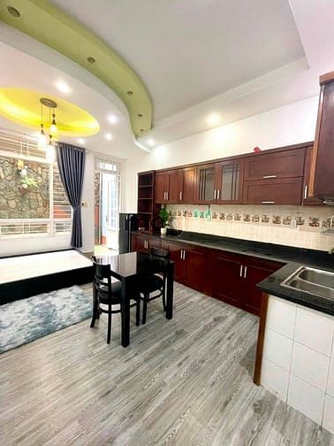 Hình ảnh Căn STUDIO BANCON ngay Hai Bà Trưng CV Lê Văn Tám Quận 3 full NT