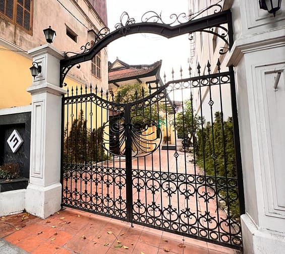 Hình ảnh SIÊU BIỆT THỰ mặt phố LÝ NAM ĐẾ, 400m2, Mặt tiền 8m