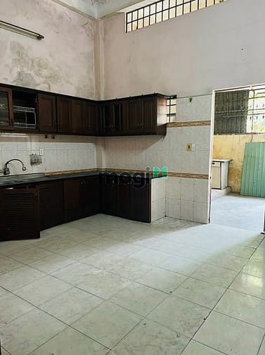 Hình ảnh Cho thuê nhà 2 tầng Nguyễn Tri Phương 215m2