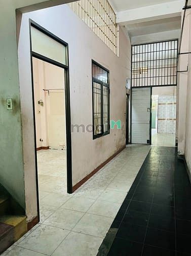 Hình ảnh Cho thuê nhà 2 tầng Nguyễn Tri Phương 215m2