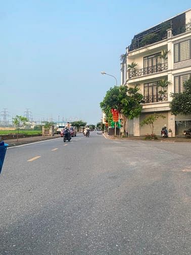 Hình ảnh Đất tái định cư Giang Biên, view triệu đô, ở sướng