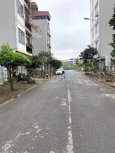 Hình ảnh Bán đất tái định cư Giang Biên, siêu thoáng, ở sướng