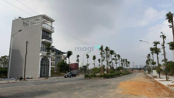 Hình ảnh Nhỉnh 8tỷ có ngay lô đất kim cương mặt đường lớn đất dịch vụ vân