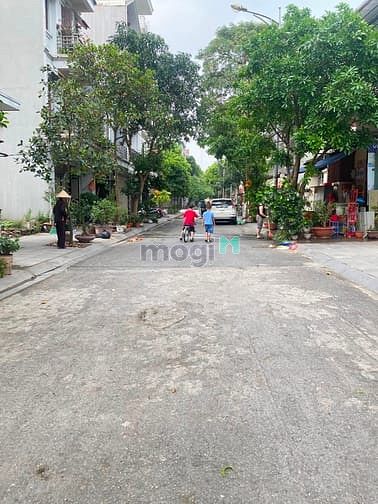Hình ảnh Hàng độc quyền, giá chính chủ phố Đặng Vũ Hỷ