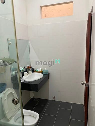 Hình ảnh Chính chủ cần  nhà mặt tiền Phạm Văn Hai, khu VIP Tân Bình