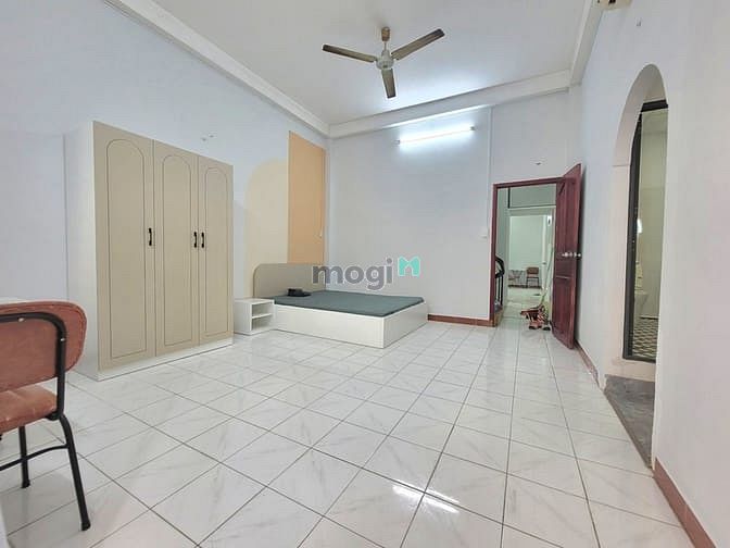 Hình ảnh Mb6623 nạp rút nhanh chóng ban công, tách bếp, Quận 10 gần Vạn Hạnh Mall, Đh. Huflit